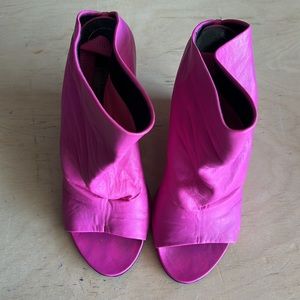 Balenciaga punk wedges size 37 the shoes have some scuffs and signs of usage.